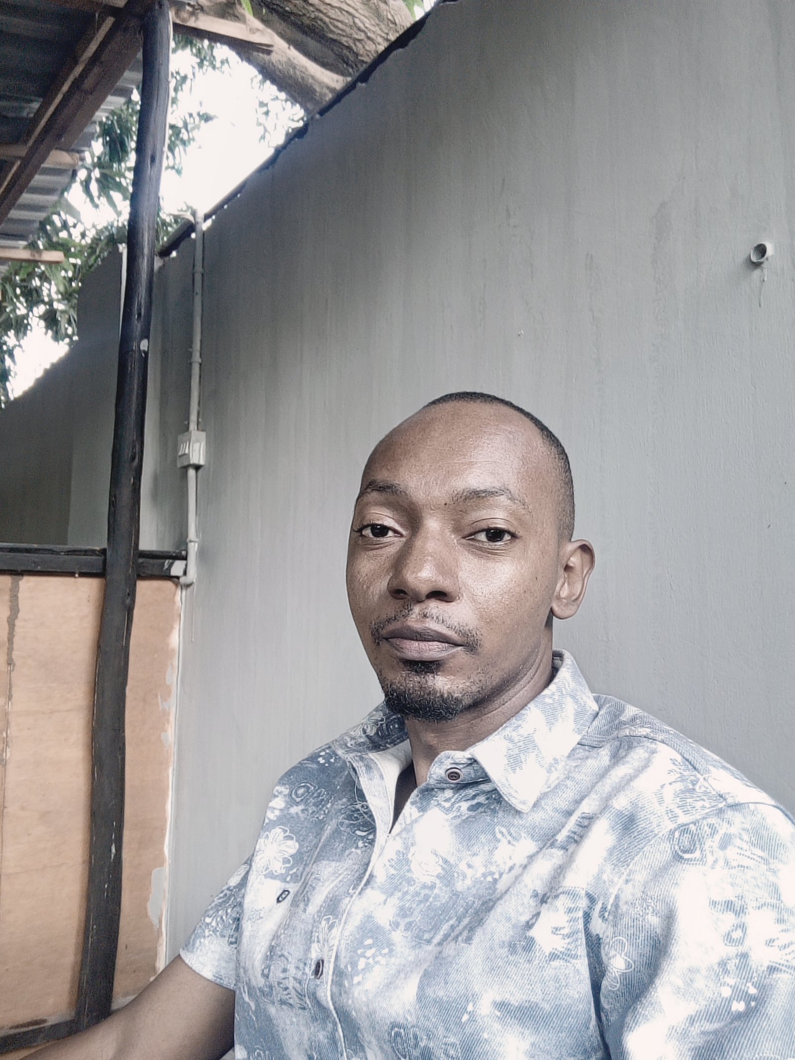 Yves Bolongo Profile Picture